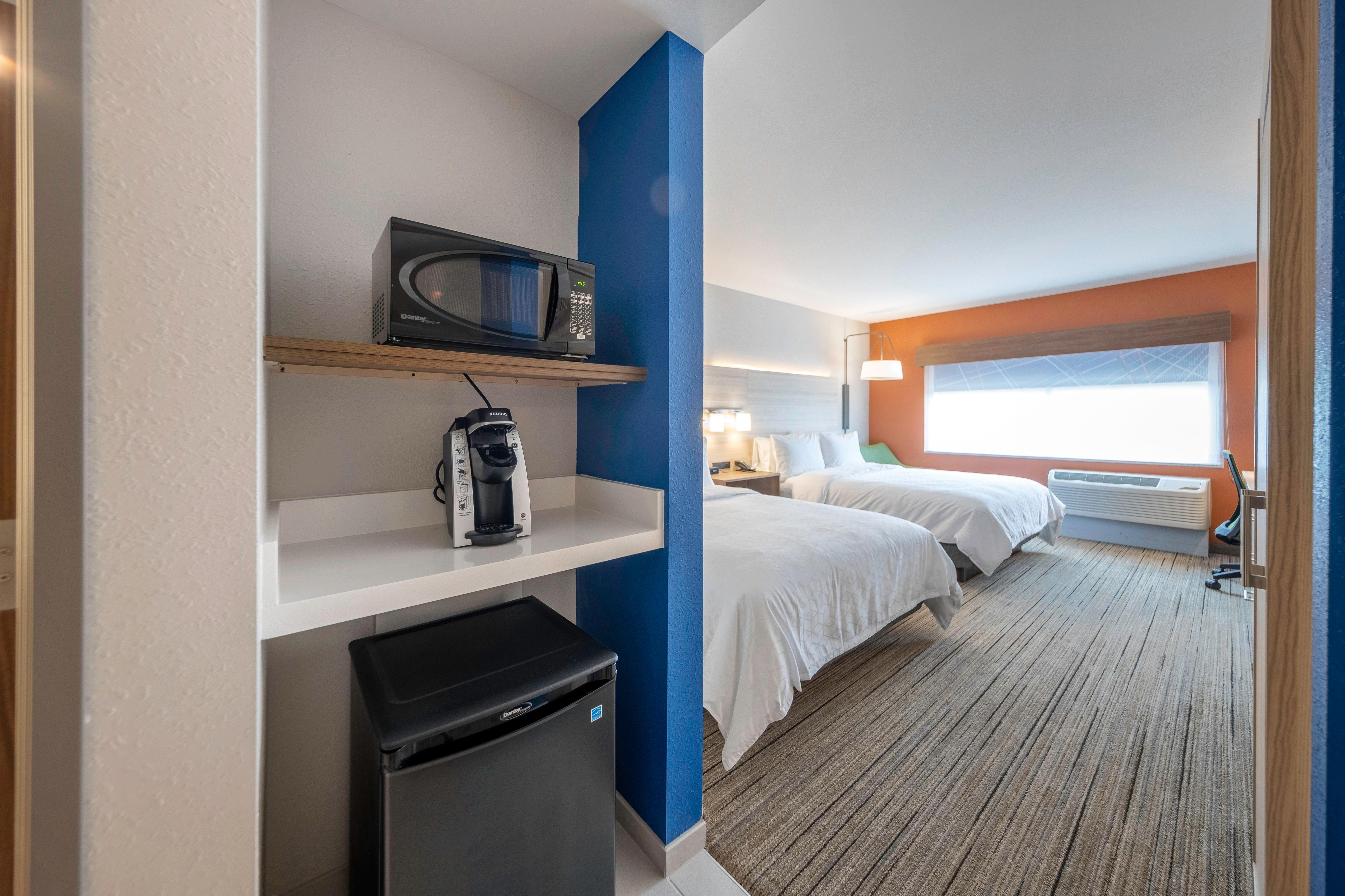 Holiday Inn Express & Suites - Staunton By Ihg Экстерьер фото