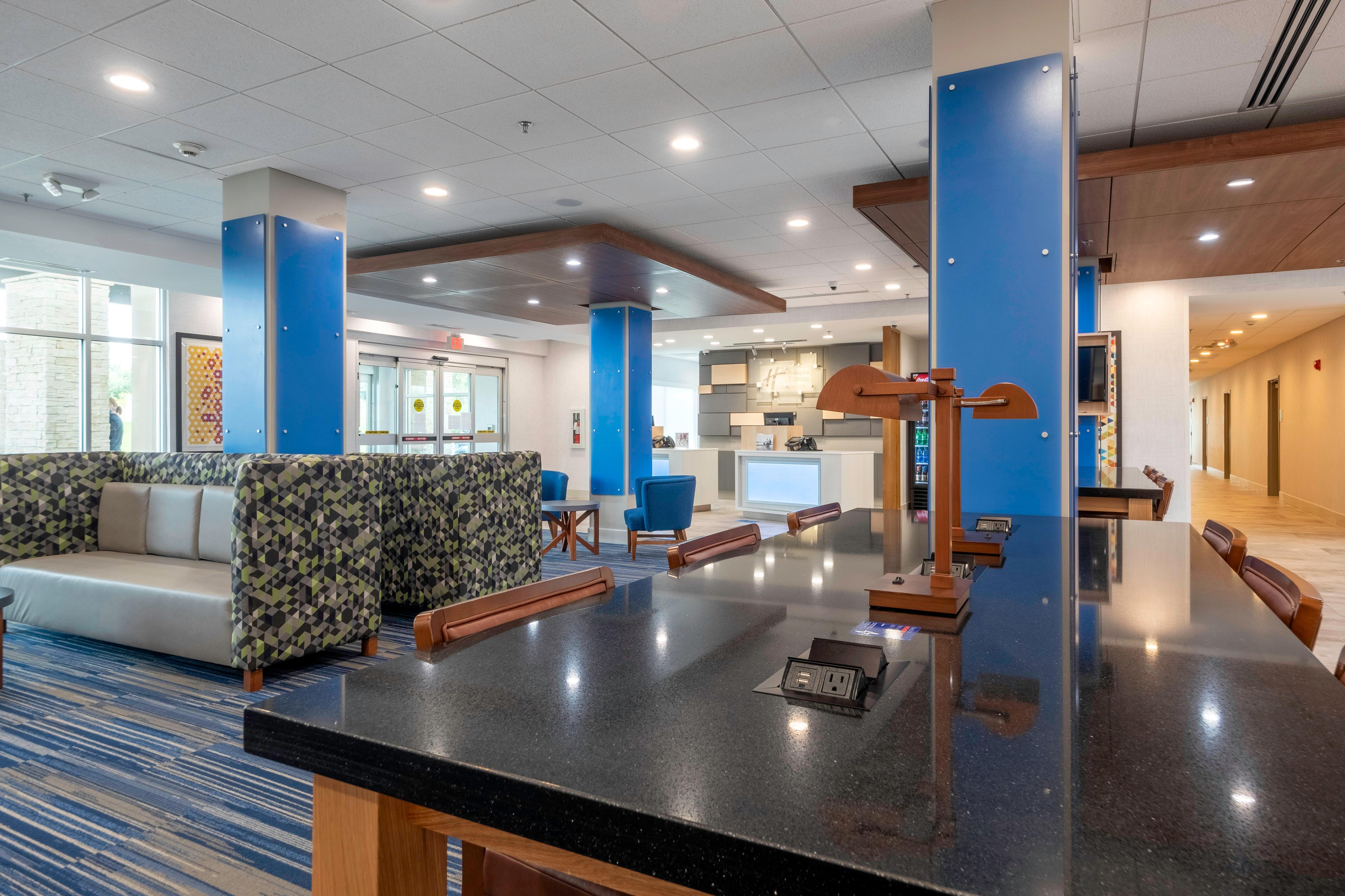 Holiday Inn Express & Suites - Staunton By Ihg Экстерьер фото