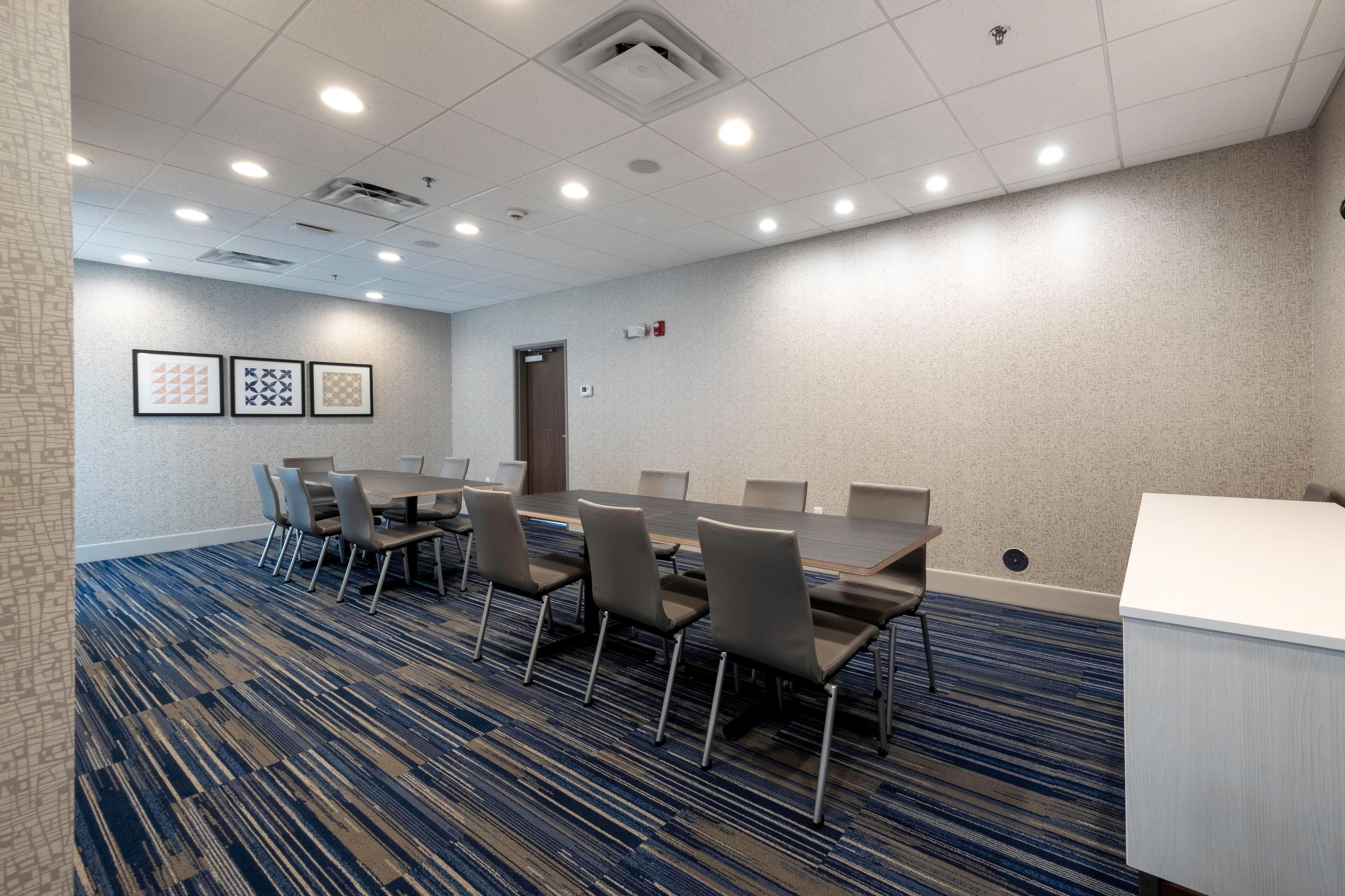Holiday Inn Express & Suites - Staunton By Ihg Экстерьер фото