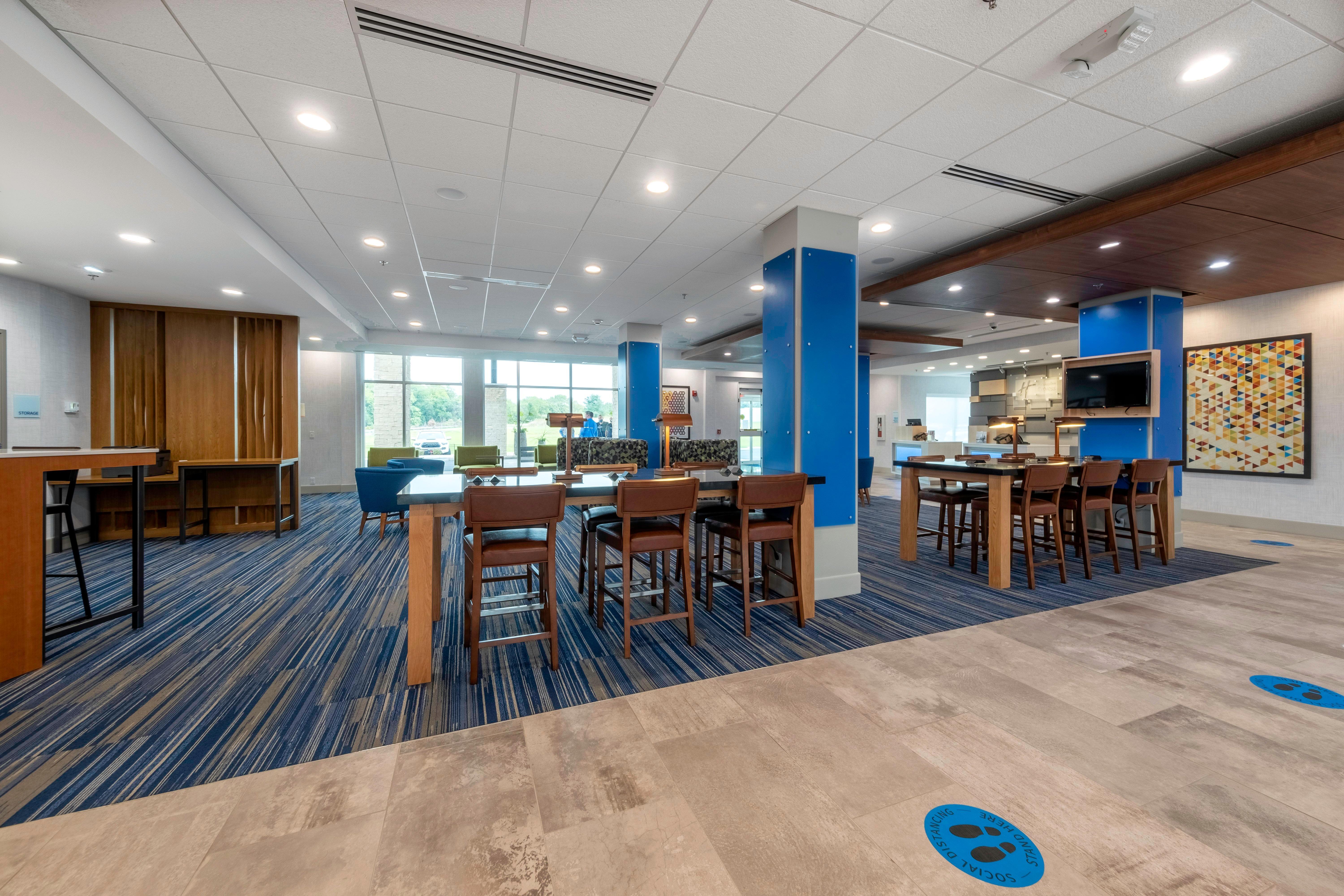 Holiday Inn Express & Suites - Staunton By Ihg Экстерьер фото