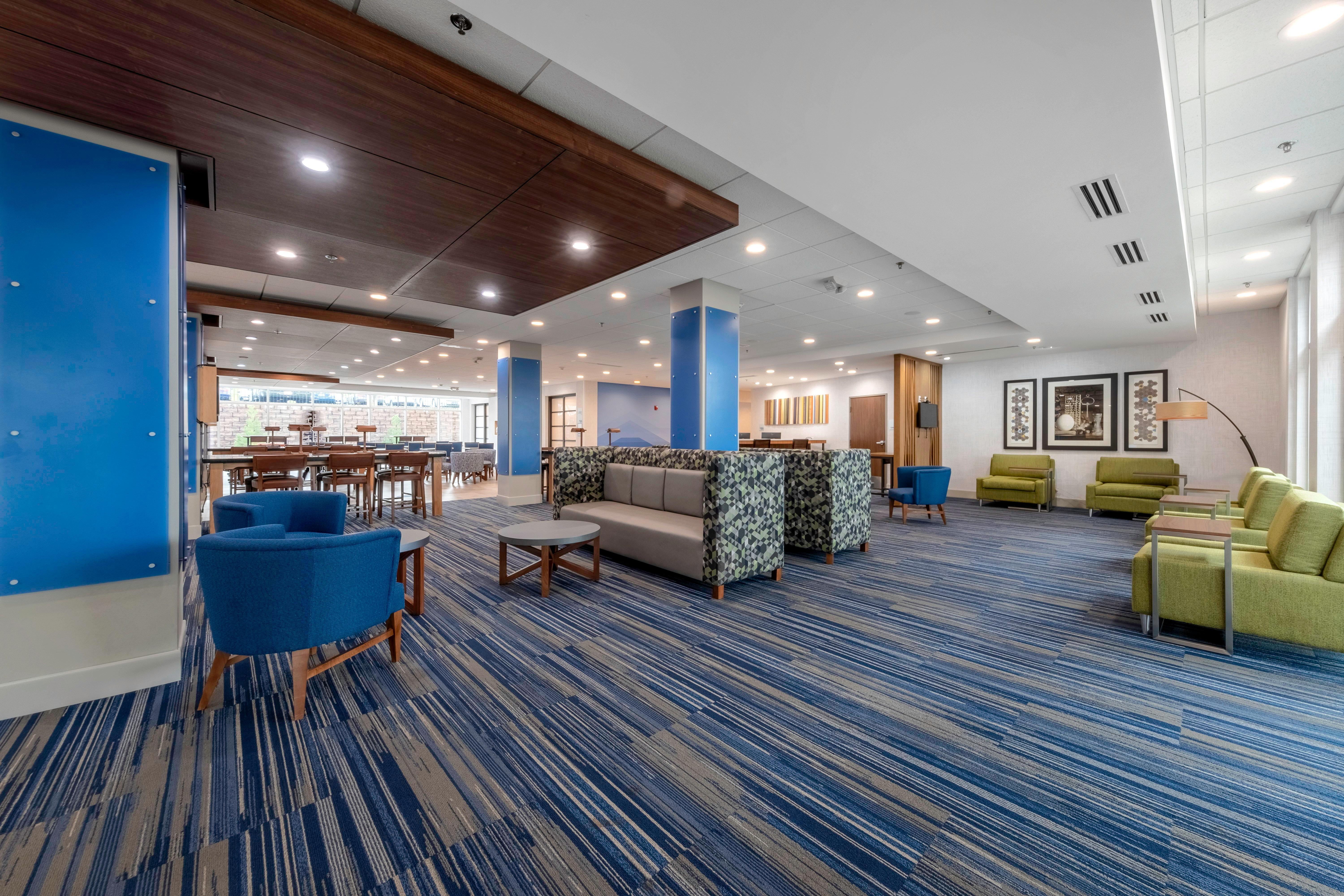 Holiday Inn Express & Suites - Staunton By Ihg Экстерьер фото