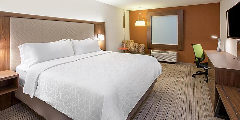 Holiday Inn Express & Suites - Staunton By Ihg Экстерьер фото